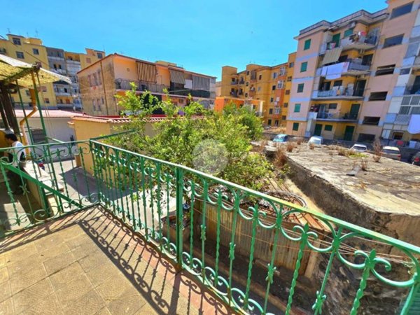 appartamento in vendita a Torre del Greco in zona Fiorillo