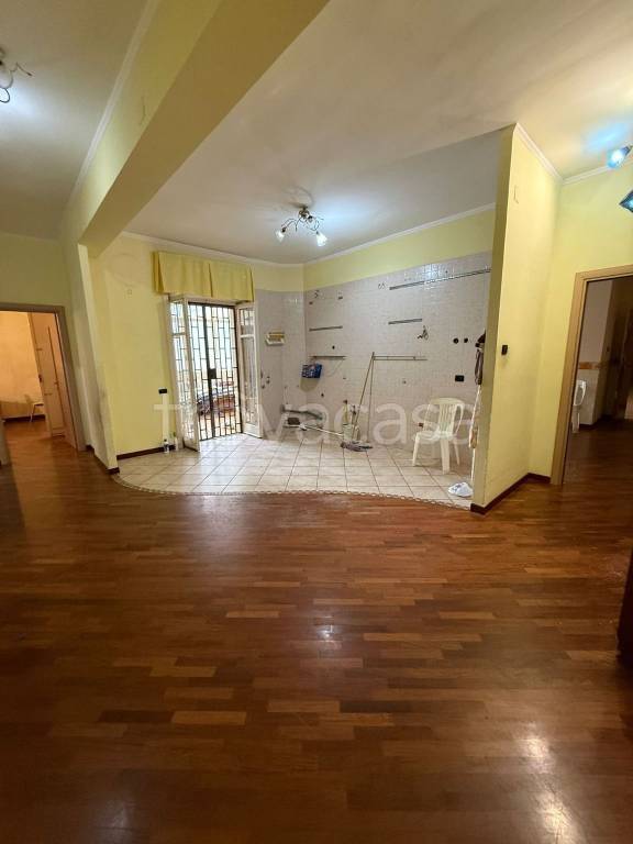 appartamento in vendita a Torre del Greco in zona Litoranea