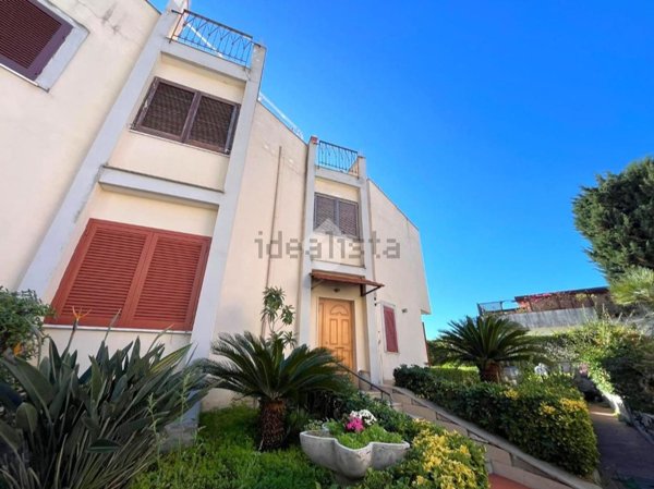 casa indipendente in vendita a Torre del Greco