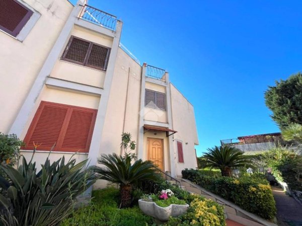 casa indipendente in vendita a Torre del Greco