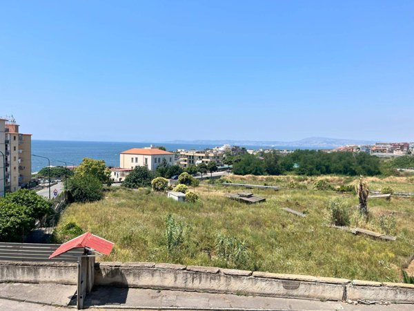 appartamento in vendita a Torre del Greco in zona Centro Città