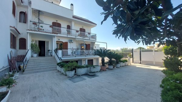 casa indipendente a Torre del Greco in zona Scappi / Lava Nuova / Montedoro