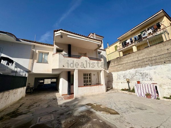 casa indipendente in vendita a Torre del Greco in zona I Camaldoli