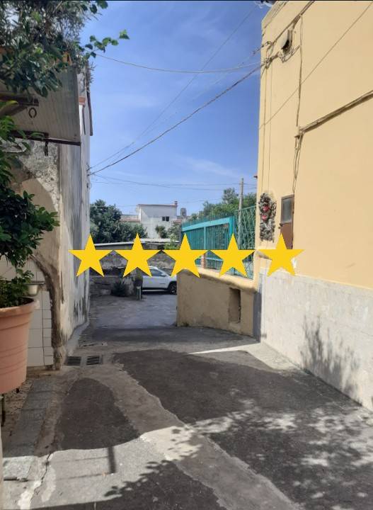 appartamento in vendita a Torre del Greco in zona Santa Maria la Bruna