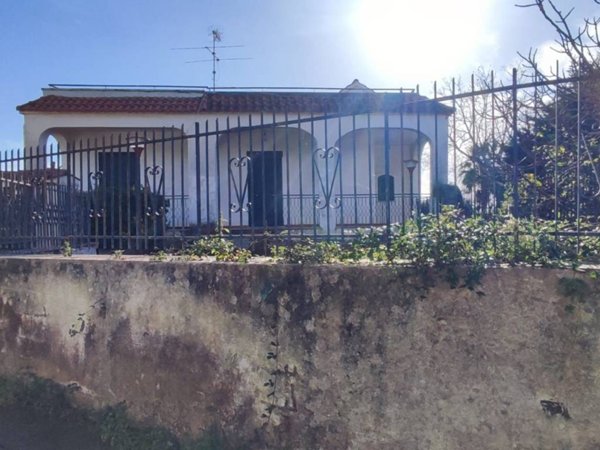 casa indipendente in vendita a Torre del Greco