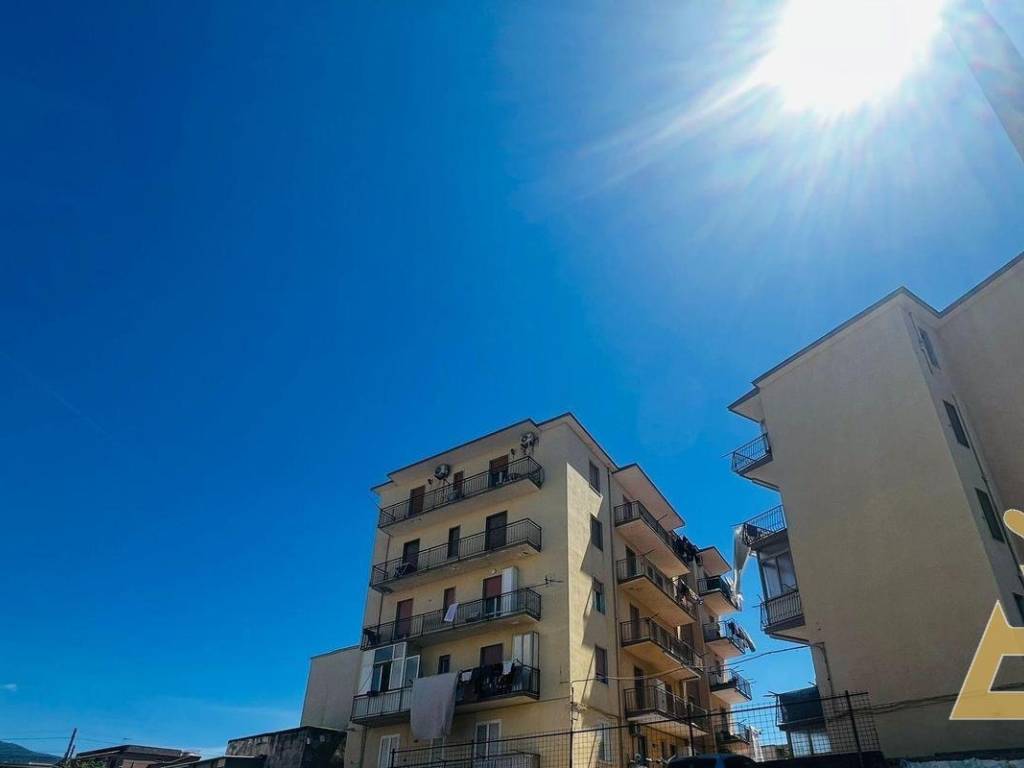 appartamento in vendita a Torre del Greco in zona Litoranea