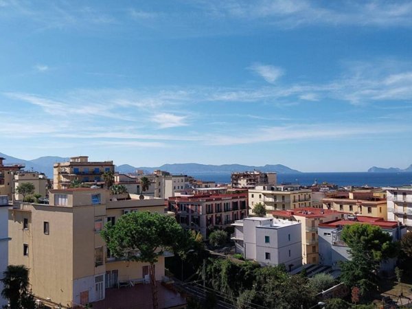 appartamento a Torre del Greco in zona Scappi / Lava Nuova / Montedoro