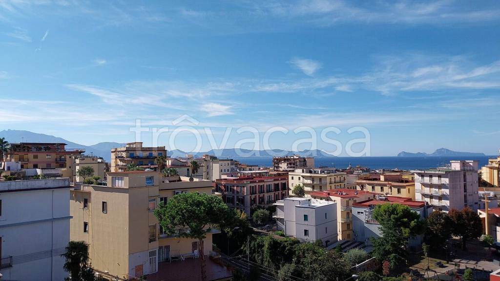 appartamento a Torre del Greco in zona Scappi / Lava Nuova / Montedoro