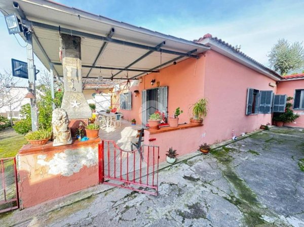 casa indipendente in vendita a Torre del Greco