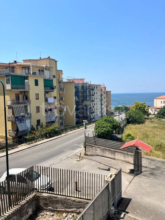 appartamento in vendita a Torre del Greco in zona Centro Città