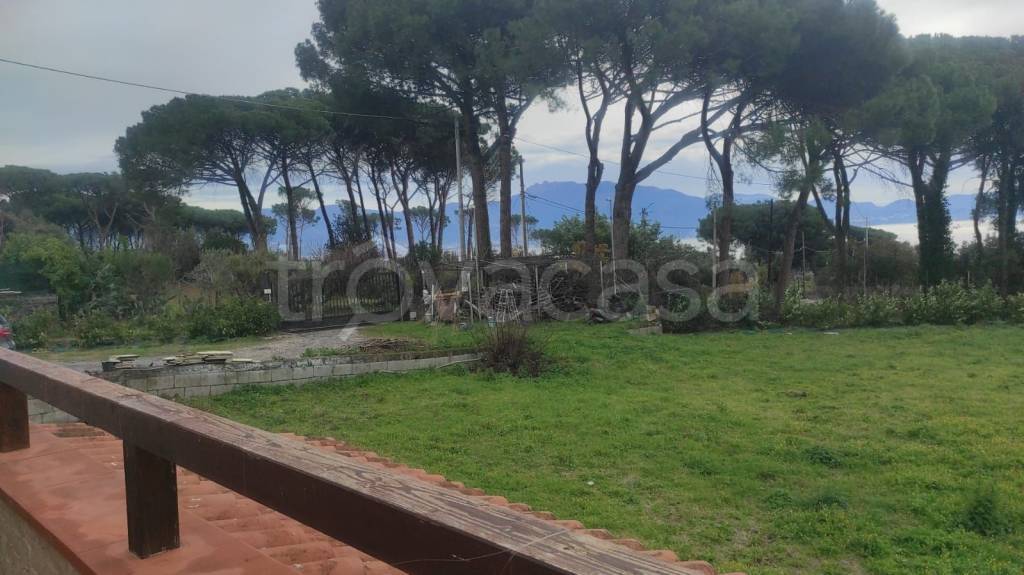 casa indipendente in vendita a Torre del Greco