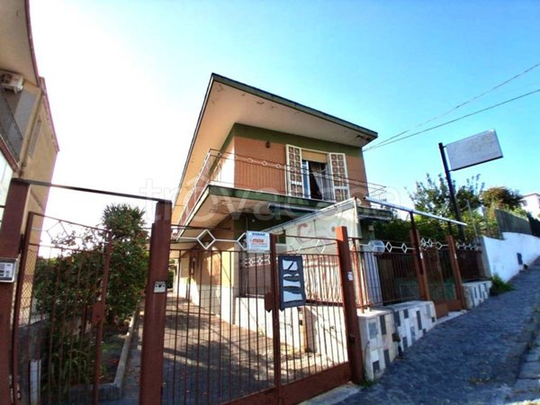 casa indipendente a Torre del Greco in zona Scappi / Lava Nuova / Montedoro