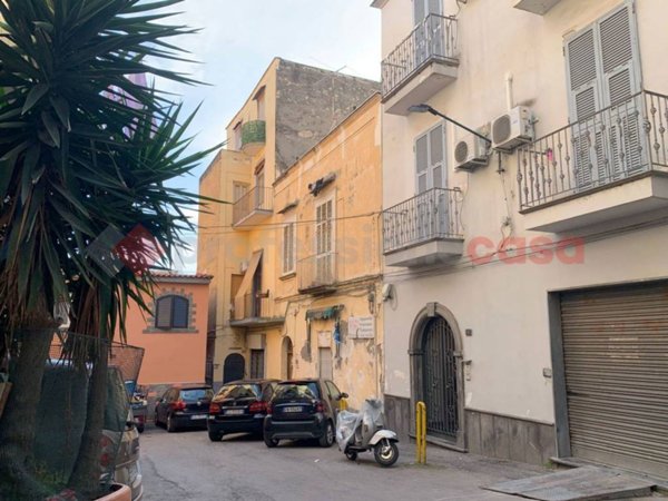 intera palazzina in vendita a Torre del Greco in zona Centro Città