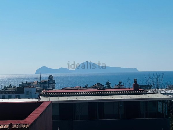 appartamento in vendita a Torre del Greco in zona Leopardi