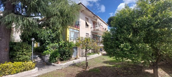 appartamento a Torre del Greco in zona Scappi / Lava Nuova / Montedoro