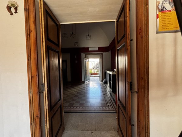 negozio in vendita a Torre del Greco in zona Leopardi
