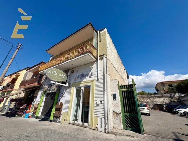 appartamento in vendita a Torre del Greco in zona Santa Maria la Bruna