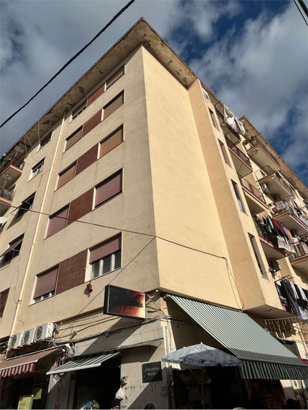 appartamento in vendita a Torre del Greco in zona Centro Città