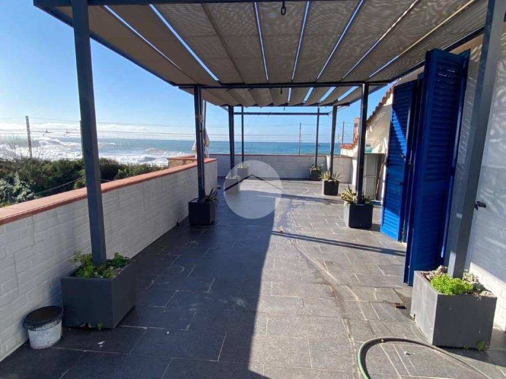 appartamento in vendita a Torre del Greco in zona Fiorillo