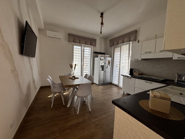 casa indipendente in vendita a Torre del Greco in zona Santa Maria la Bruna