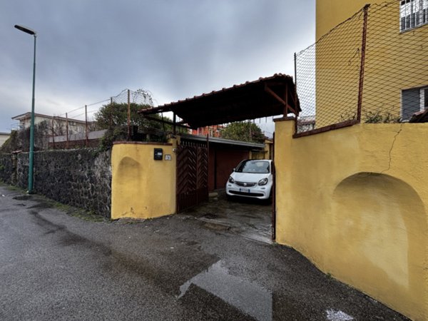 casa indipendente in vendita a Torre del Greco