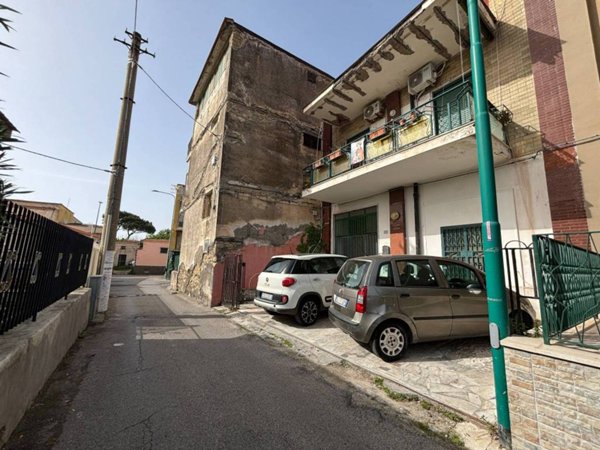 casa indipendente in vendita a Torre del Greco