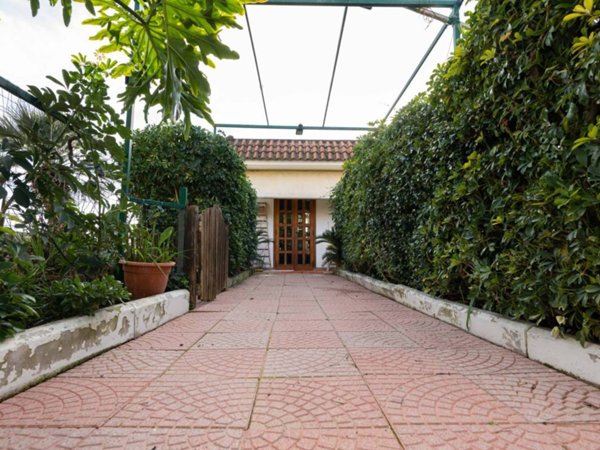 casa indipendente in vendita a Torre del Greco