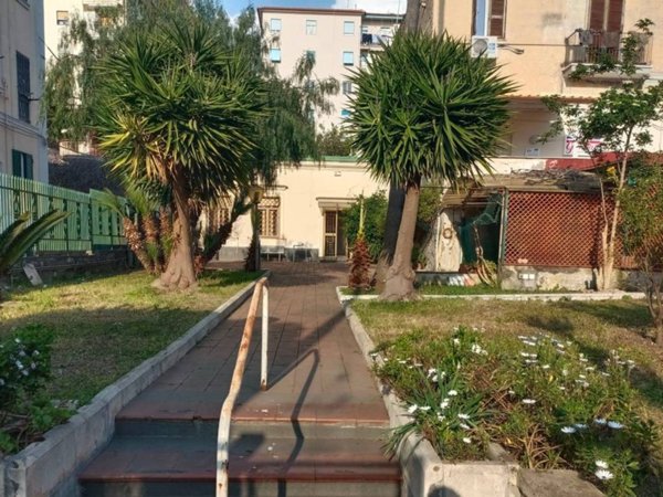 casa indipendente in vendita a Torre del Greco