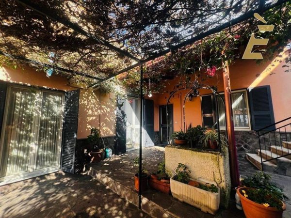 casa indipendente in vendita a Torre del Greco