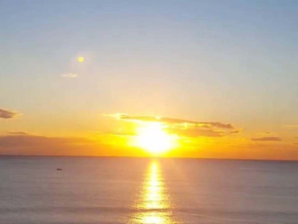 intera palazzina in vendita a Torre del Greco in zona Litoranea