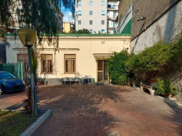 casa indipendente in vendita a Torre del Greco in zona Centro Città