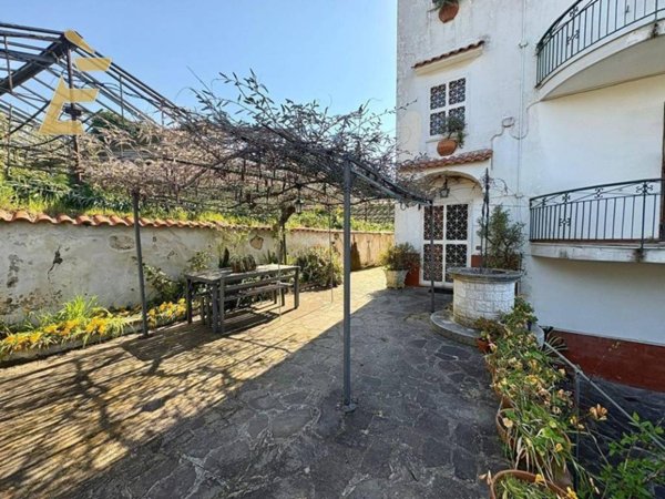 casa indipendente in vendita a Torre del Greco