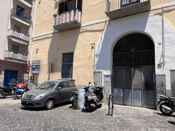negozio in vendita a Torre del Greco in zona Centro Città