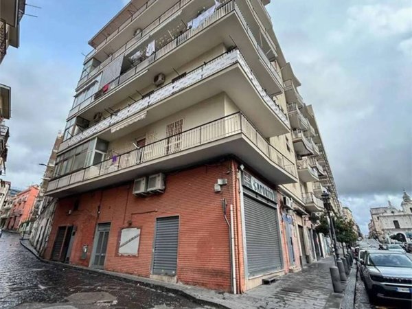 negozio in vendita a Torre del Greco in zona Centro Città