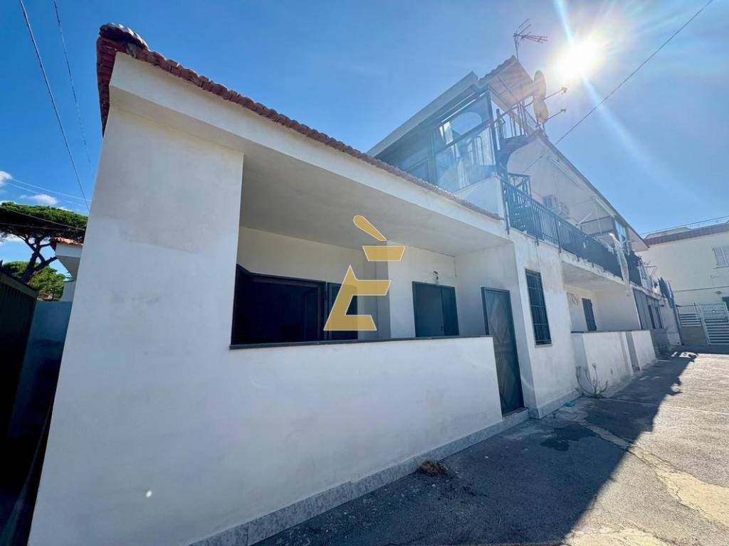 casa indipendente in vendita a Torre del Greco