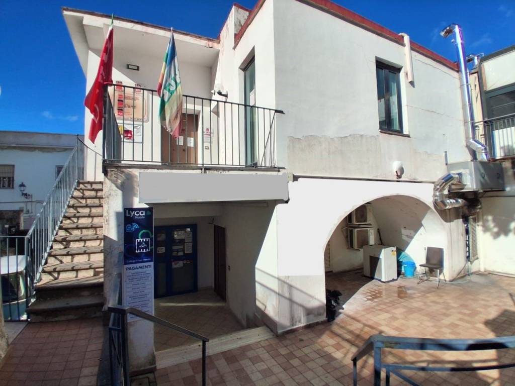 intera palazzina in vendita a Torre del Greco in zona Centro Città