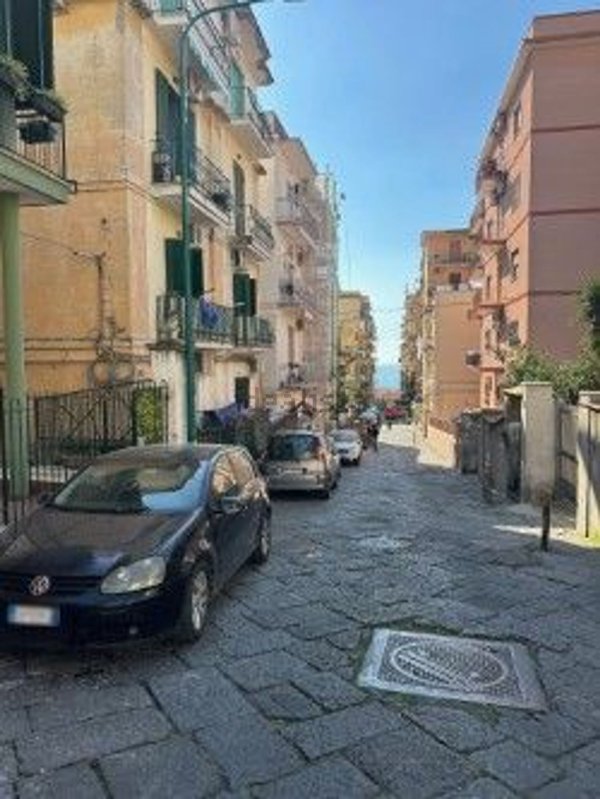 appartamento in vendita a Torre del Greco in zona Centro Città