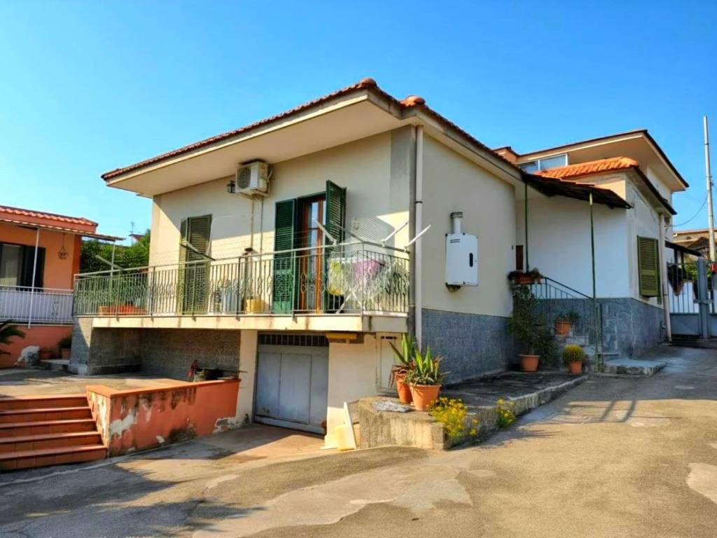 casa indipendente in vendita a Torre del Greco