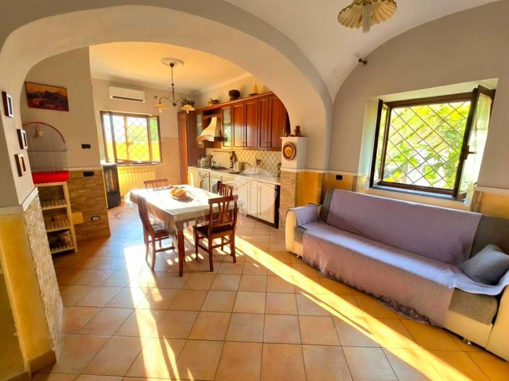 casa indipendente in vendita a Torre del Greco