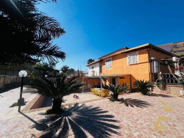 casa indipendente in vendita a Torre del Greco