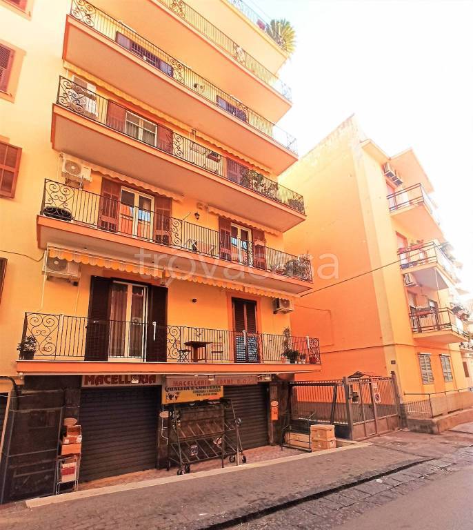 appartamento a Torre del Greco in zona Scappi / Lava Nuova / Montedoro