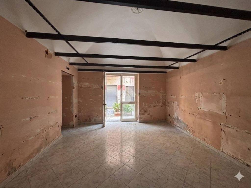 negozio in vendita a Torre del Greco in zona Centro Città
