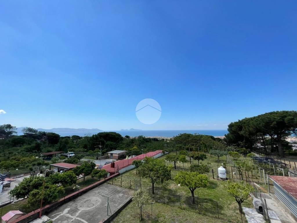casa indipendente in vendita a Torre del Greco