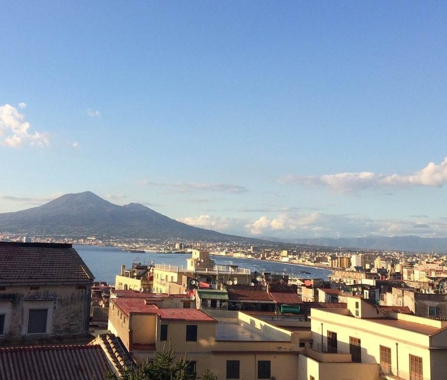appartamento in vendita a Torre del Greco in zona Centro Città