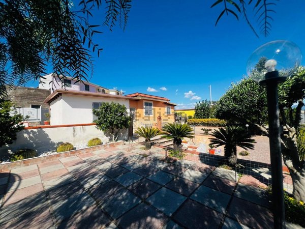 casa indipendente in vendita a Torre del Greco