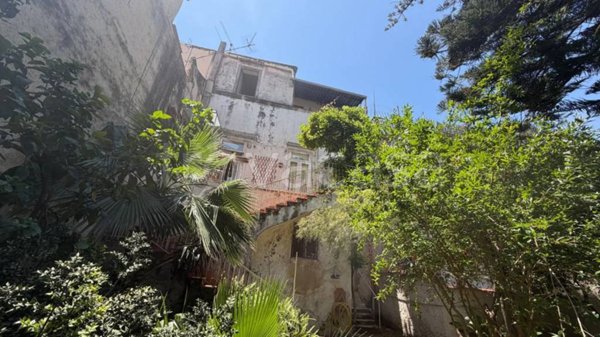 appartamento in vendita a Torre del Greco in zona Centro Città