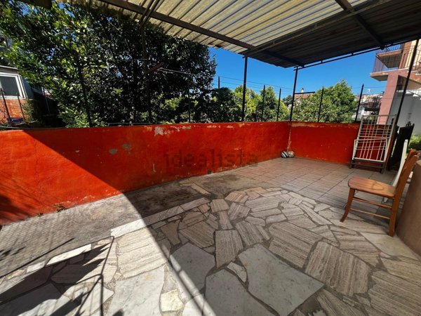 casa indipendente in vendita a Torre del Greco in zona Litoranea