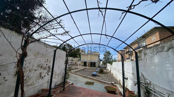 casa indipendente a Torre del Greco in zona Scappi / Lava Nuova / Montedoro