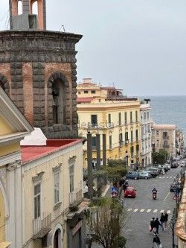 appartamento in vendita a Torre del Greco in zona Centro Città