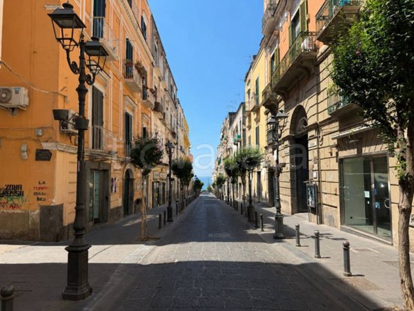 appartamento in vendita a Torre del Greco in zona Centro Città